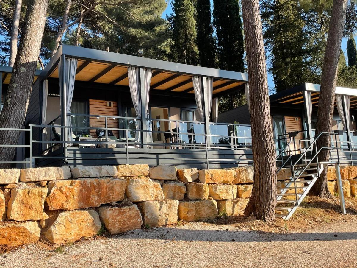 Harmonia Mobile Home Rovinj Exteriör bild